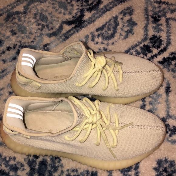 yeezy 350 v2 ‘butter’ - Picture 2 of 4
